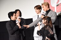 「OUT」初日舞台挨拶の様子。