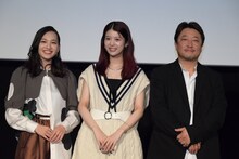 左から北村優衣、馬場ふみか、仁同正明。