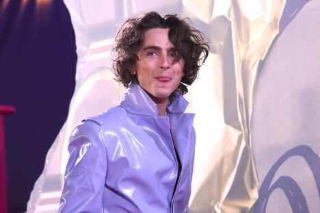 黄色い歓声に照れるティモシー・シャラメ。