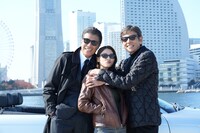 左から舘ひろし、土屋太鳳、柴田恭兵。