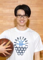 藤堂慎治役の松本大輝。