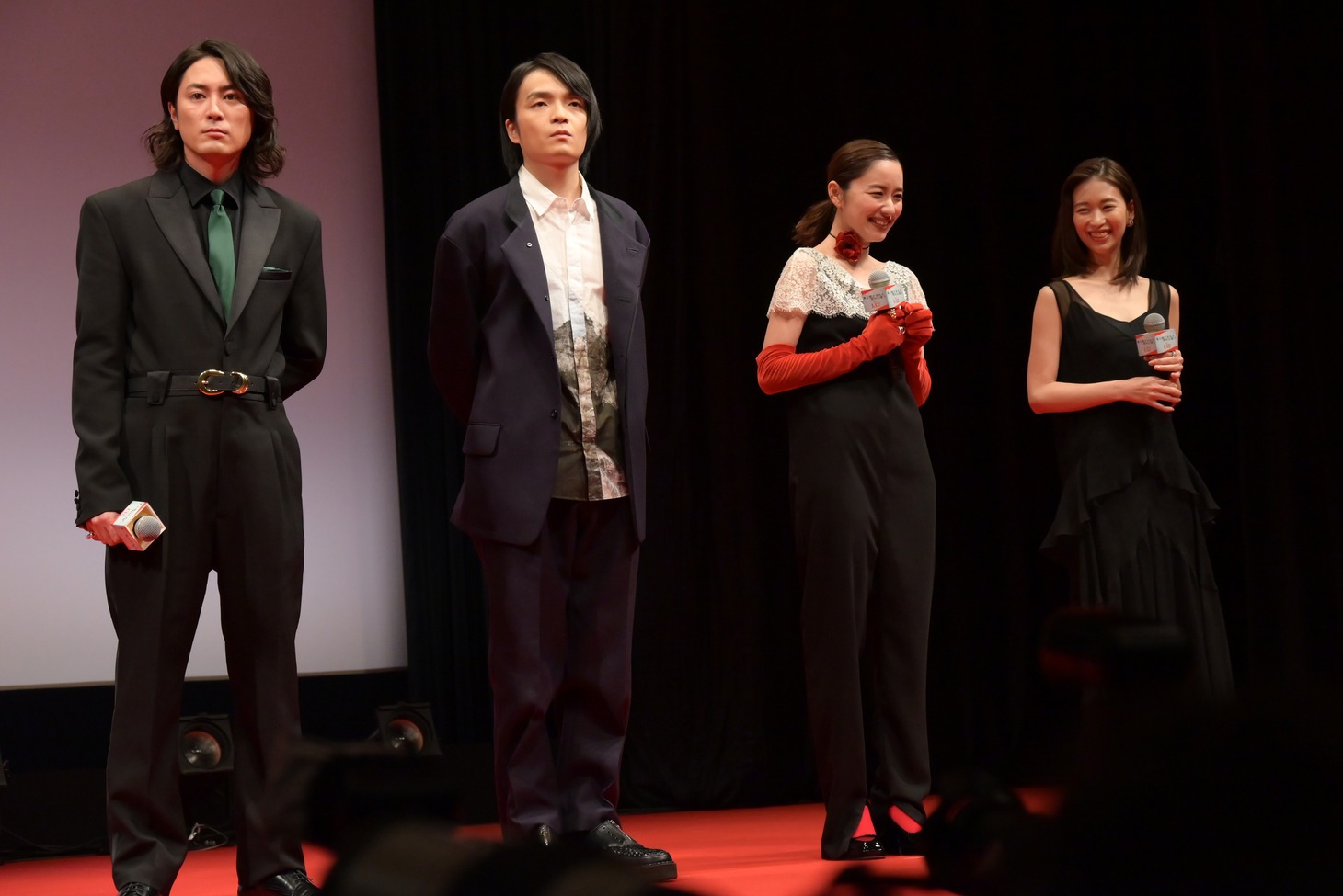 映画「ある閉ざされた雪の山荘で」ジャパンプレミアの様子。