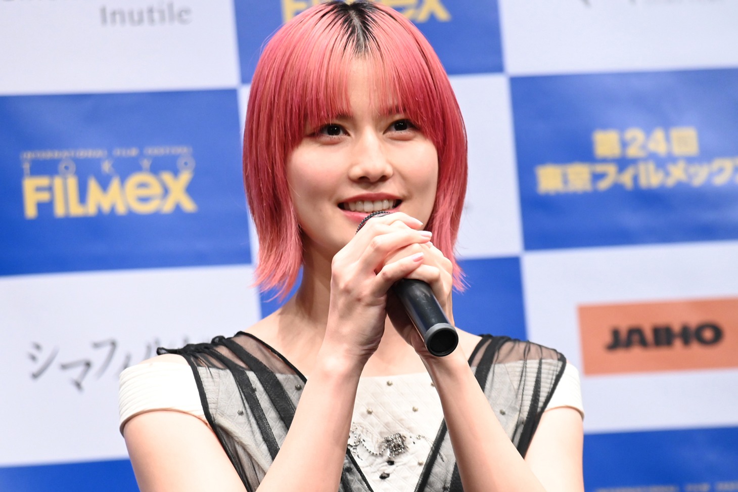 橋本愛