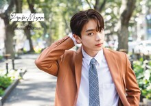 「宮世琉弥カレンダー2024.4-2025.3」通常版（卓上タイプ）の表紙。