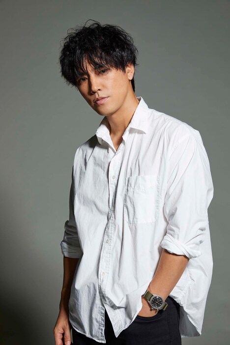 桐谷健太演じる武良井治。