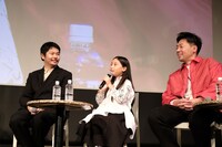 左から大美賀均、西川玲、小坂竜士。