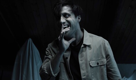 「サウンド・オブ・サイレンス」場面写真