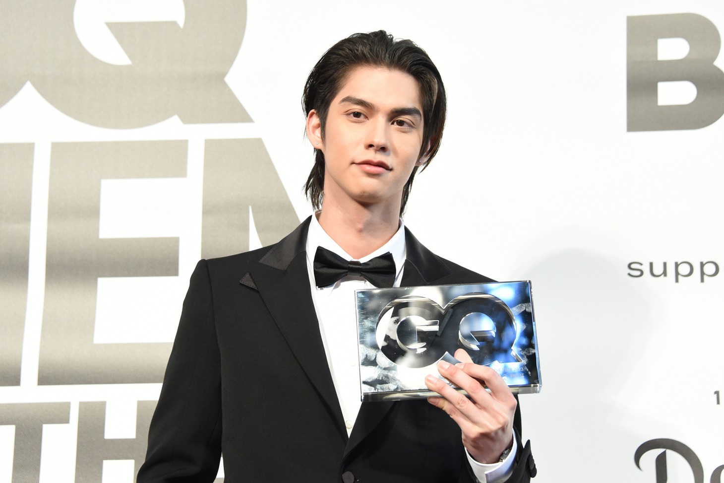 「GQ MEN OF THE YEAR 2023」のフォトコールに登壇したBright。