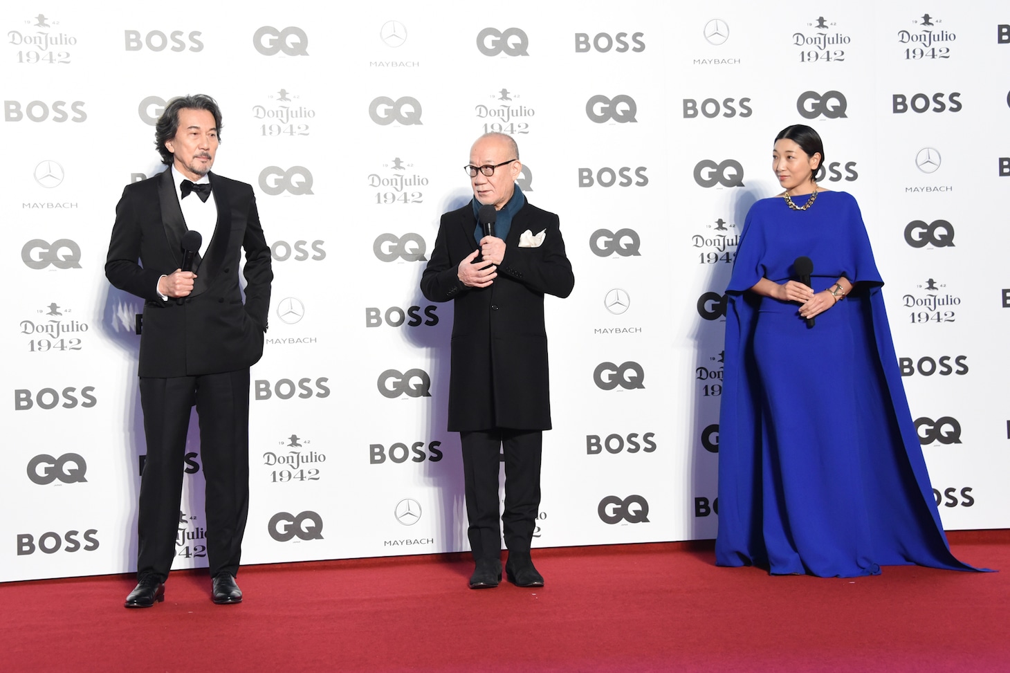 左から役所広司、久石譲、安藤サクラ。