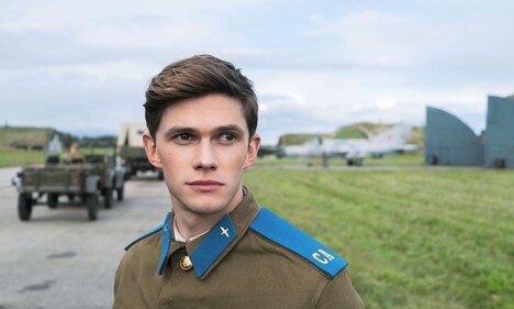 「Firebird ファイアバード」より、トム・プライヤー演じるセルゲイ。