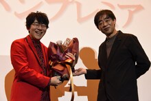 左から小野友樹、谷口悟朗。