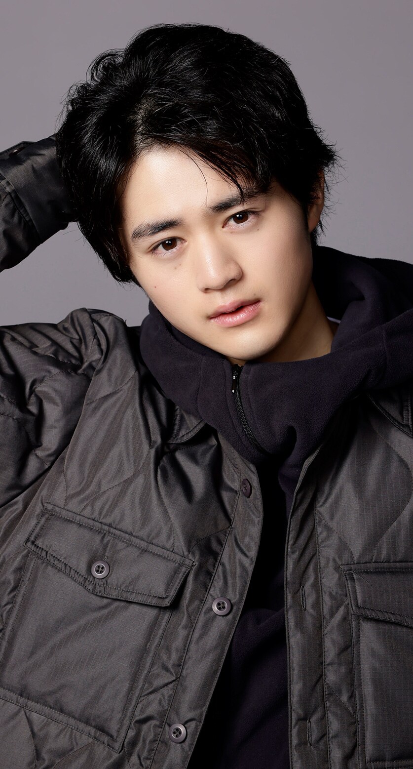 鈴鹿央士の主演ドラマが1月スタート、ヒロイン・山本舞香と“闇バイト家族”に