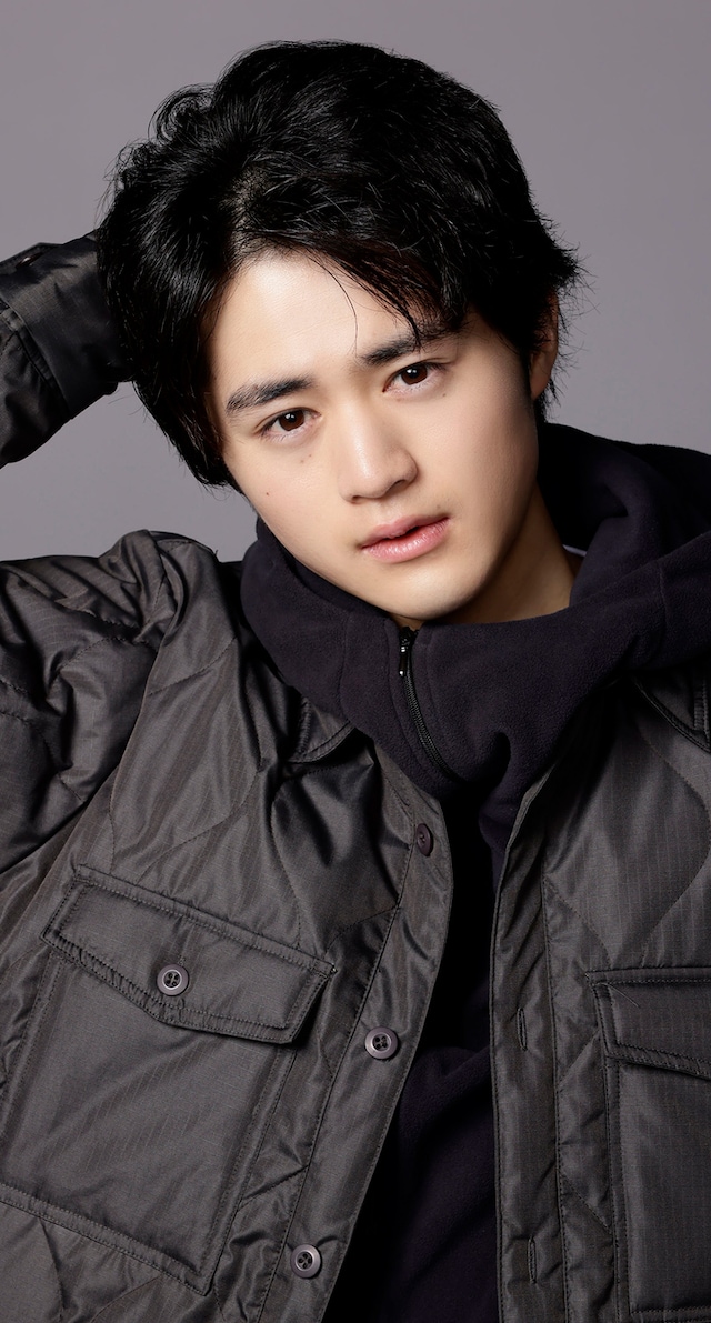 田中颯斗役の鈴鹿央士。