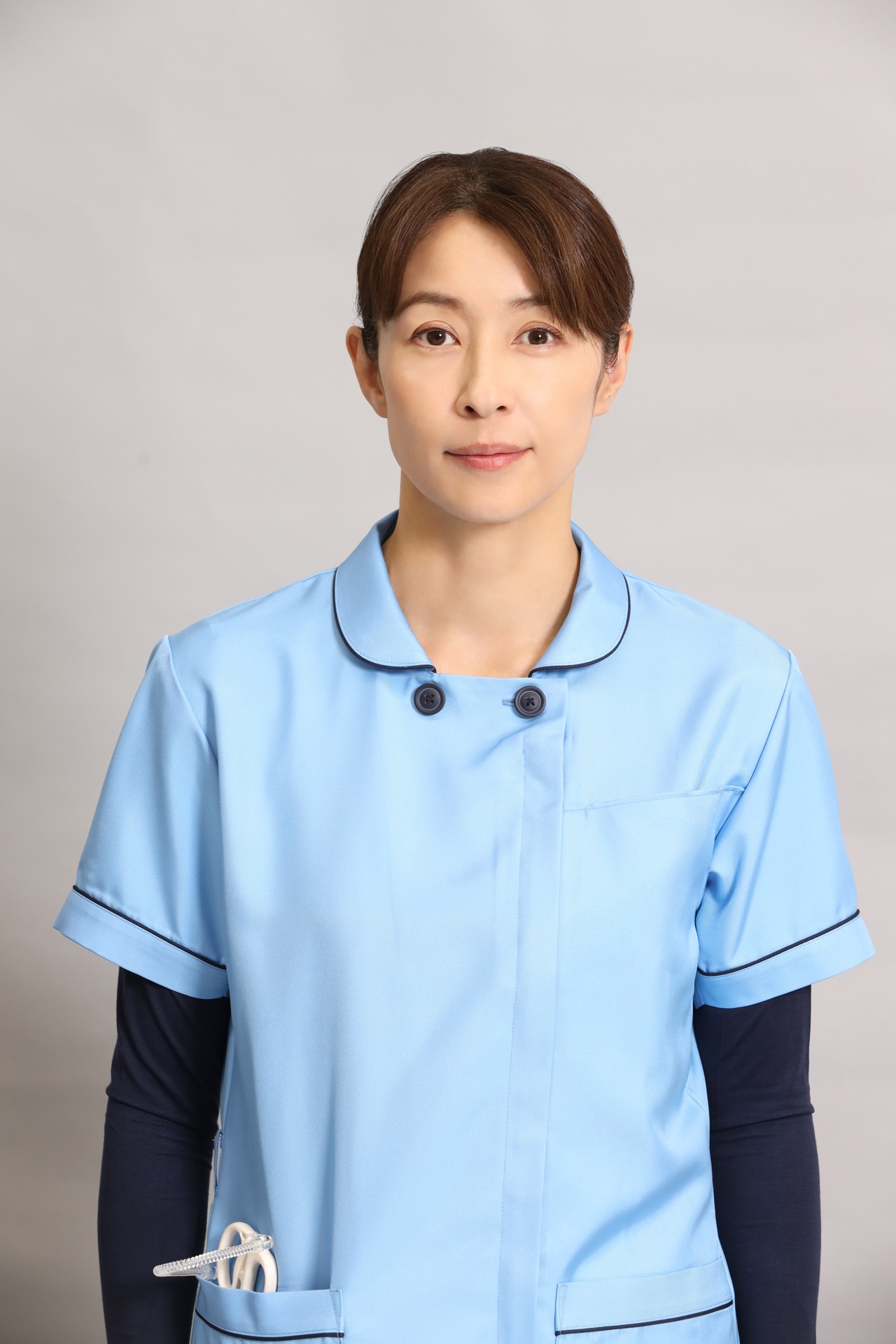 片岡晴美役の水野美紀。