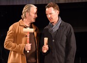 左からマッツ・ミケルセン、ベネディクト・カンバーバッチ。