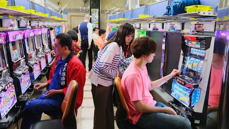 「Floating Holidays フローティング・ホリデーズ」場面写真