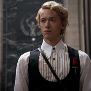 「ハンガー・ゲーム0」トム・ブライスが自らの役を回想するインタビュー映像