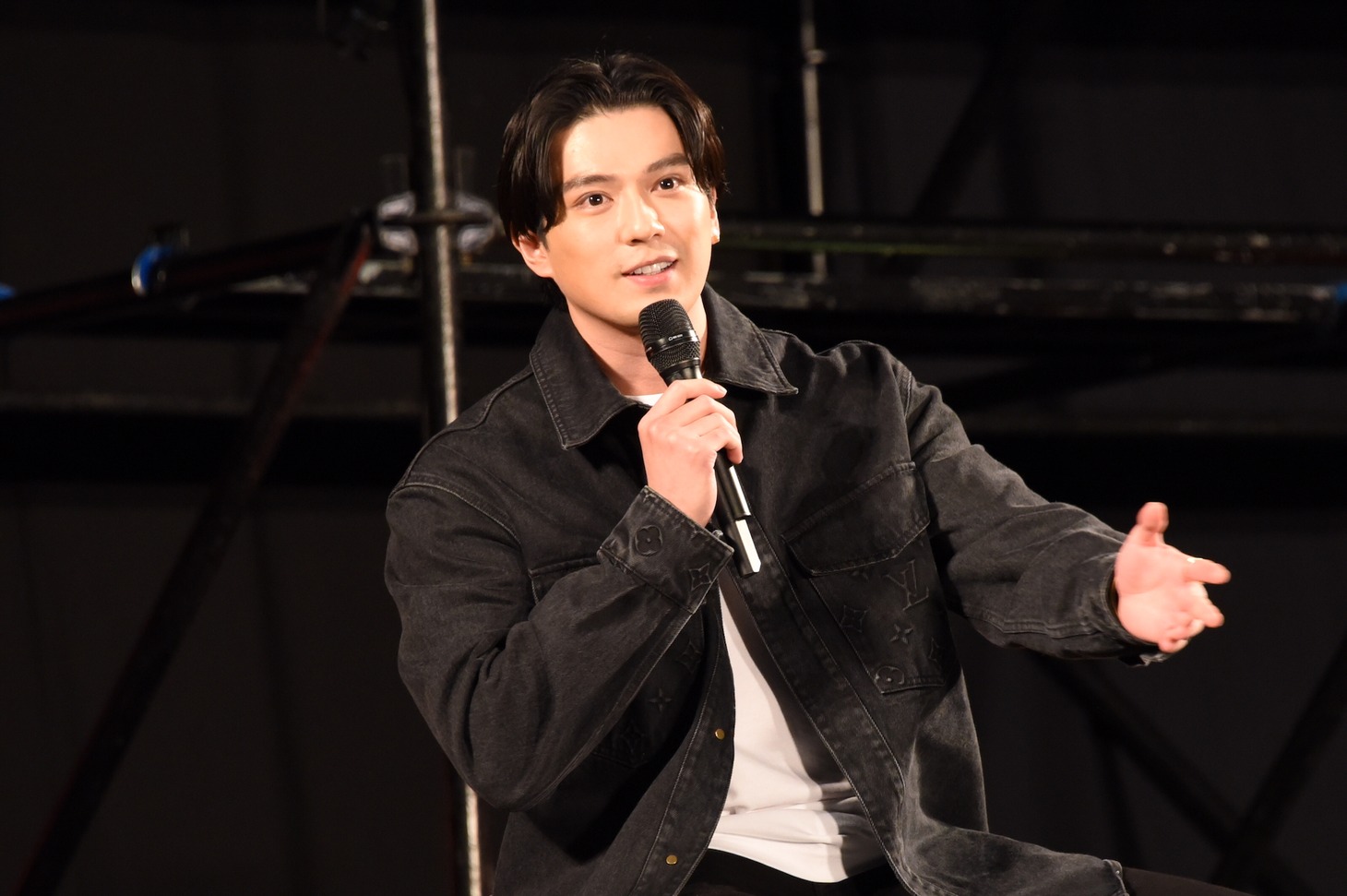 新田真剣佑