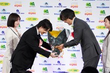 左から神木隆之介、山崎貴。