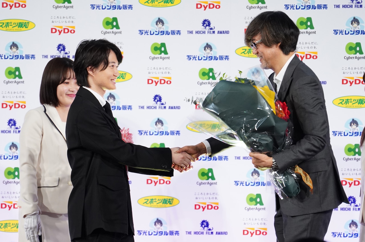 「ゴジラ-1.0」山崎貴の報知映画賞・監督賞に神木隆之介も「本当に幸せ」