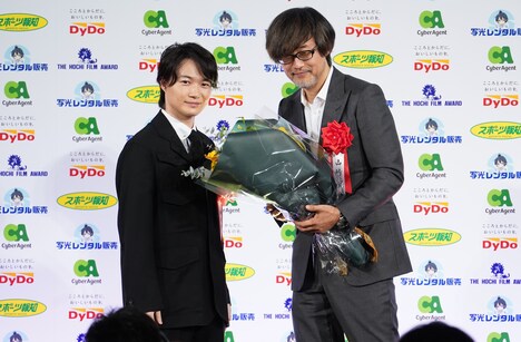 左から神木隆之介、山崎貴。