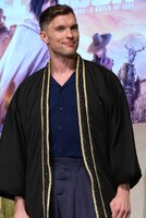 半纏を着たエド・スクライン。