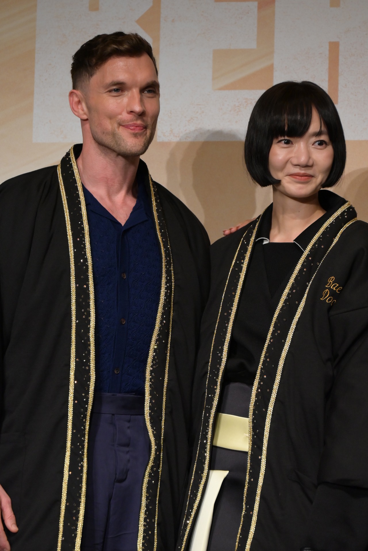 左からエド・スクライン、ペ・ドゥナ。