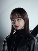 影山優佳演じる天野杏奈。