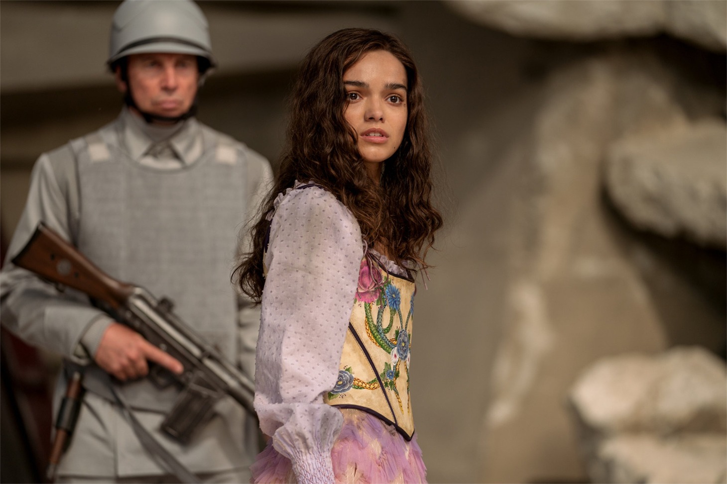 「ハンガー・ゲーム0」より、ルーシー・グレイ・ベアード役のレイチェル・ゼグラー。