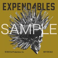 「エクスペンダブルズ ニューブラッド」来場者プレゼントのステッカー。