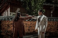 「京城クリーチャー」場面写真