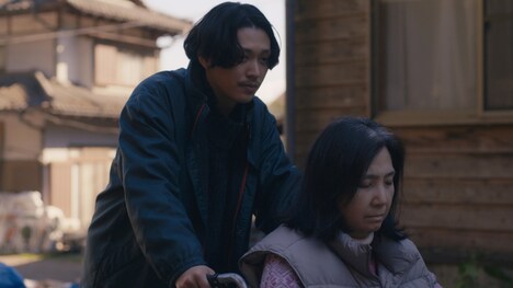 「母と牛と」場面写真