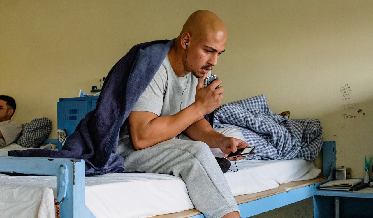 刑務所でレコーディング、実在のギャングスタラッパー・Xatarの半生描く映画公開