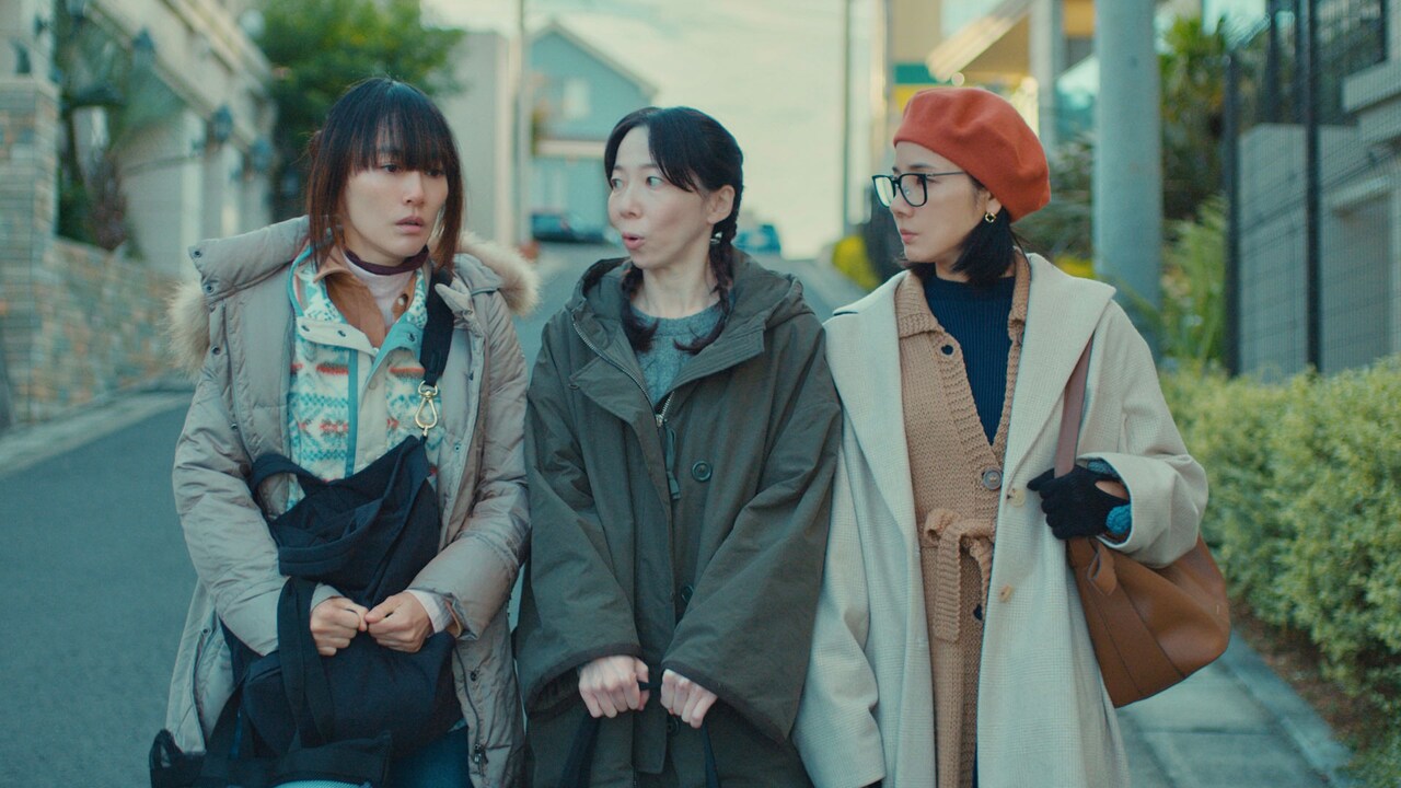 「侵入者たちの晩餐」場面写真