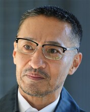 本郷和哉役の山口祥行。