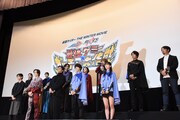 「仮面ライダー THE WINTER MOVIE ガッチャード&ギーツ 最強ケミー★ガッチャ大作戦」初日舞台挨拶の様子。