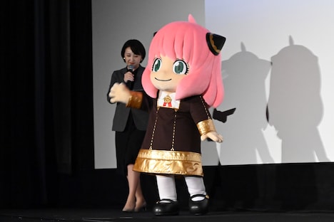 後半に登場したアーニャ。