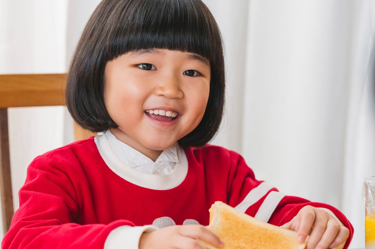 バカリズムが贈るドラマ集「ノンレムの窓」“チビ麻美”こと永尾柚乃の新写真が到着