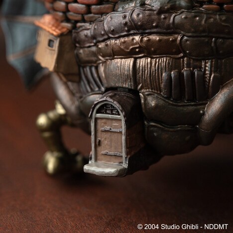 「ハウルの動く城 うごくハウルの城」（税込2万2000円）