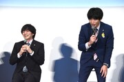 「その程度でフゥーフゥー言ってもらっちゃ困ります！」とあおる田中圭（右）と、“フゥーフゥー”を噛み締める林遣都（左）。