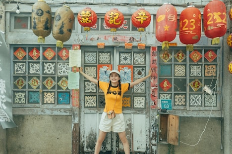 「高石あかりファースト写真集 幻灯」より。