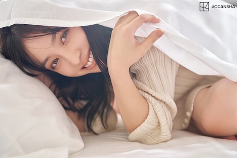 橋本環奈 写真集「KALEIDOSCOPE」収録カット