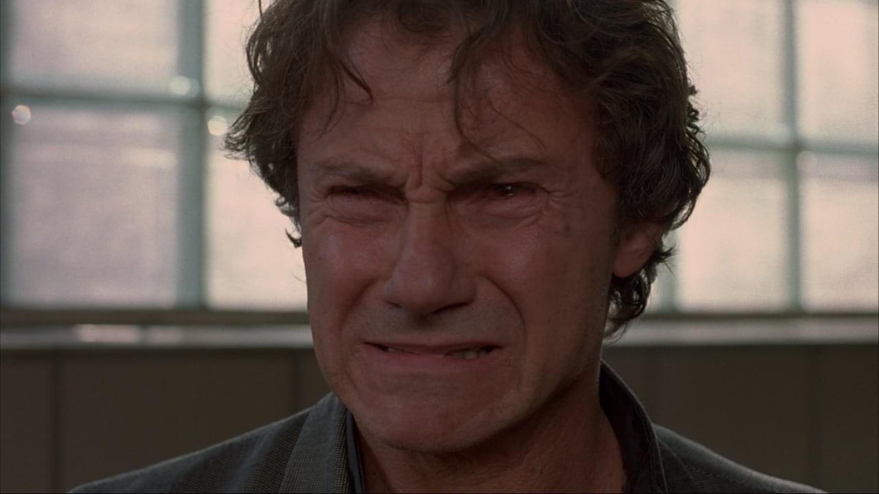 ハーヴェイ・カイテルが泣き叫ぶ「バッド・ルーテナント」予告、全裸で佇むビジュアルも