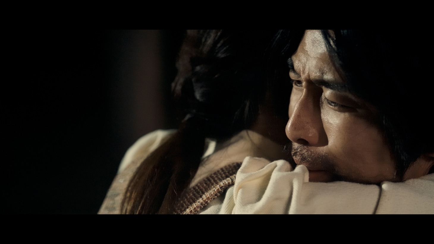 「チャロの囀り」場面写真