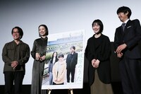 「彼方のうた」の公開記念舞台挨拶の様子。