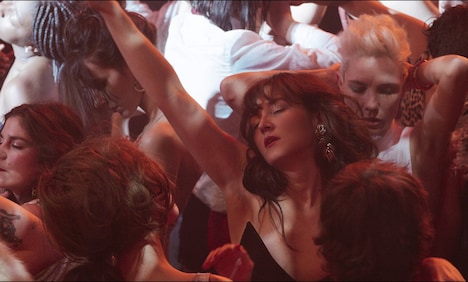 「ジャングルのけもの」場面写真 (c)2022-AURORA FILMS-FRAKAS PRODUCTIONS-WILDART FILM-RTBF