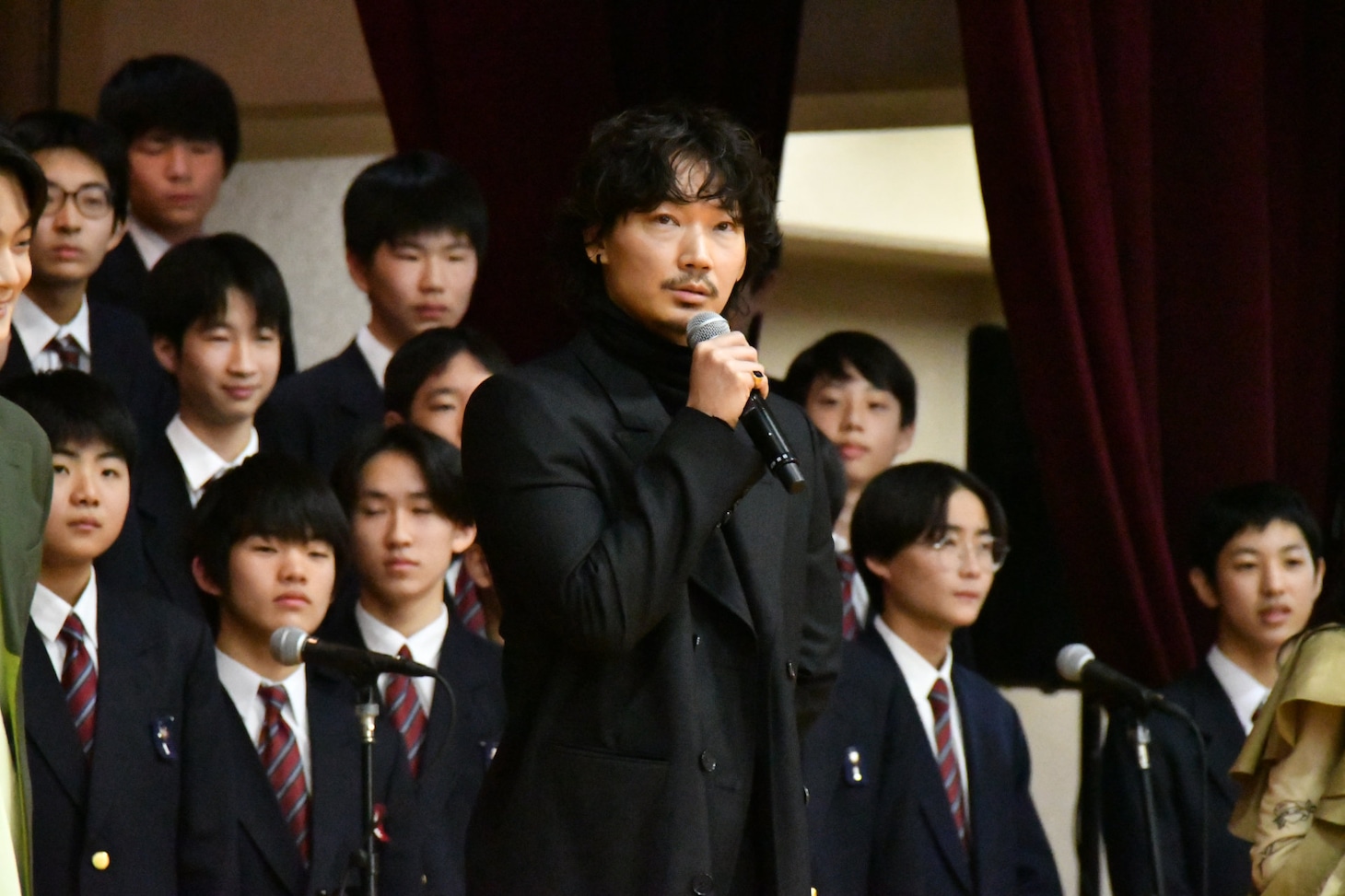 綾野剛