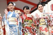左から花音、上坂樹里、平美乃理。