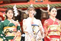 古田愛理（中央）