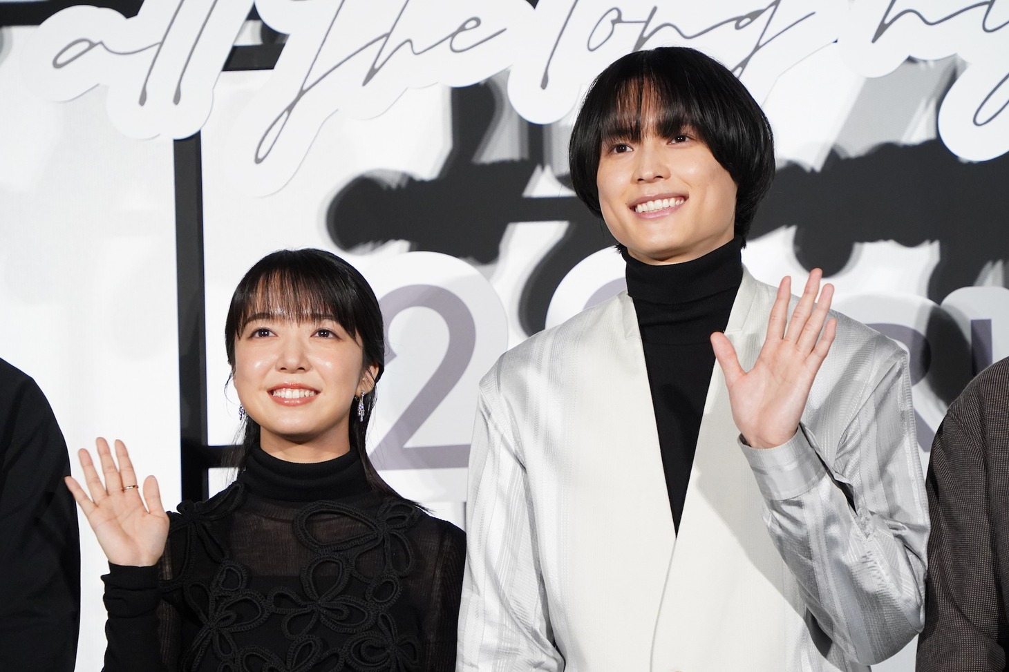 映画「夜明けのすべて」プレミアナイトの様子。左から上白石萌音、松村北斗。